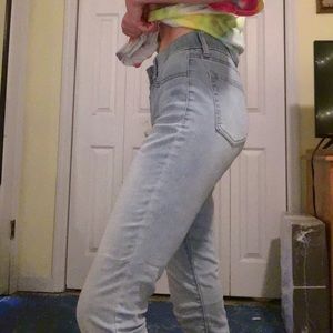 cute light wash jeggings